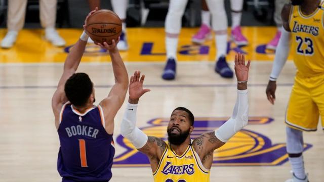 skysports-devin-booker-suns_5404684.jpg
